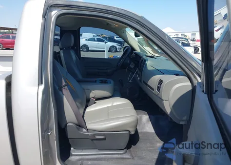 2008 Chevrolet Silverado 1500 Work Truck z USA, uszkodzony, nr VIN 1GCEC14X68Z327925